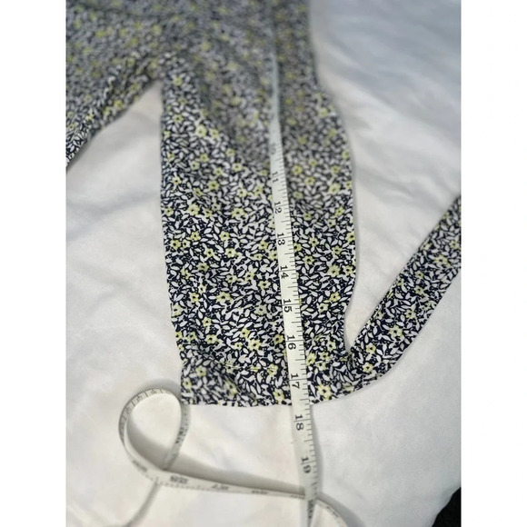 Rose and thyme blouse Women's Size‎ L Large Floral 3/4 tie sleeve - Picture 7 of 12